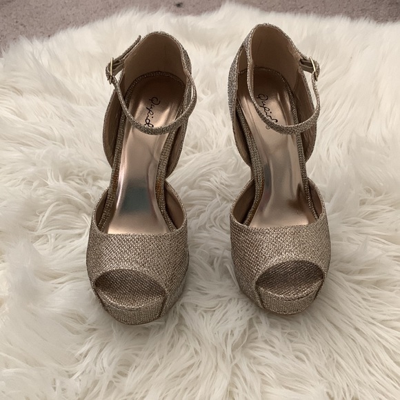 Qupid Platform Peeptoe Heels - Picture 2 of 4